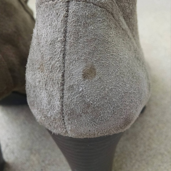 White Mountain taupe booties size 9M - Picture 6 of 8